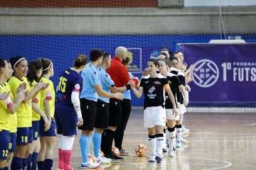 Una mala primera mitad condena al Teldeportivo/TA.